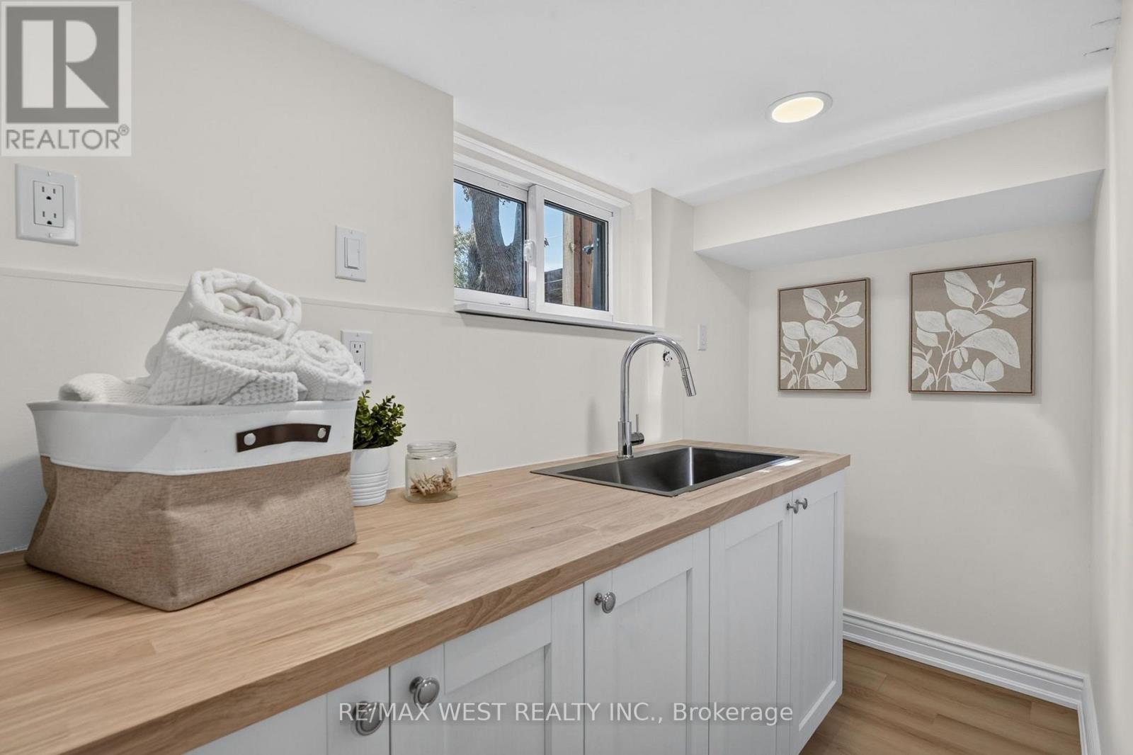 47 Deforest Road, Toronto, Ontario  M6S 1J1 - Photo 28 - W13785306