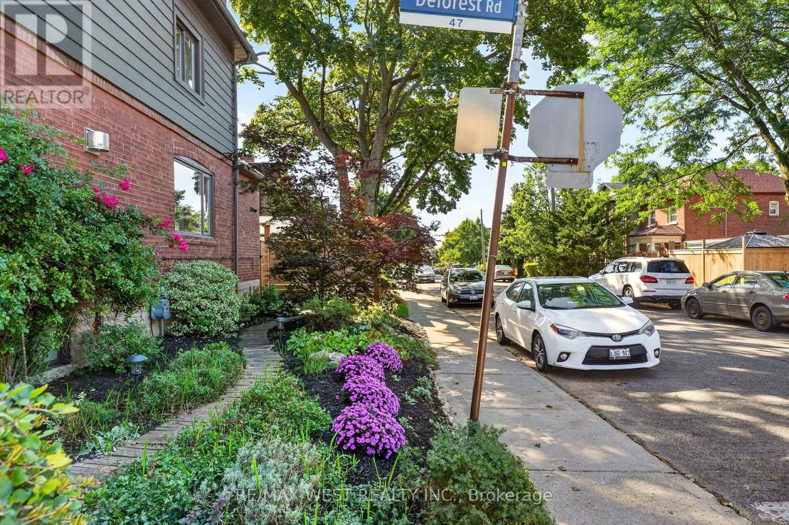 47 Deforest Road, Toronto, Ontario  M6S 1J1 - Photo 5 - W13785306