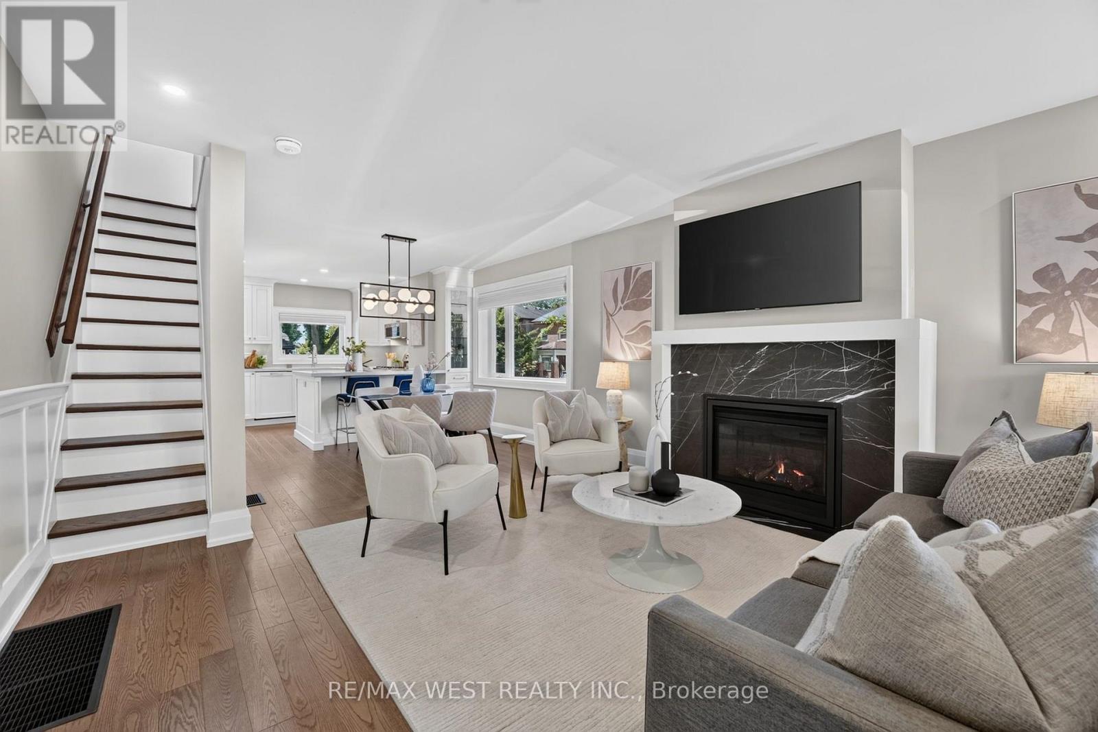 47 Deforest Road, Toronto, Ontario  M6S 1J1 - Photo 9 - W13785306