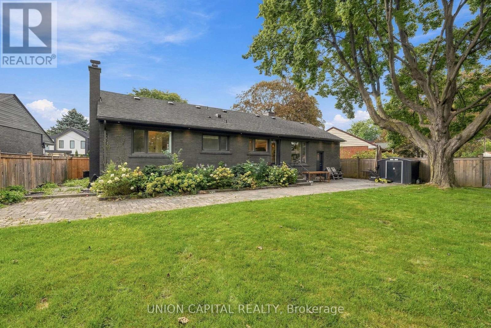 1563 Skyline Drive, Mississauga, Ontario  L5E 2W6 - Photo 44 - W13785310