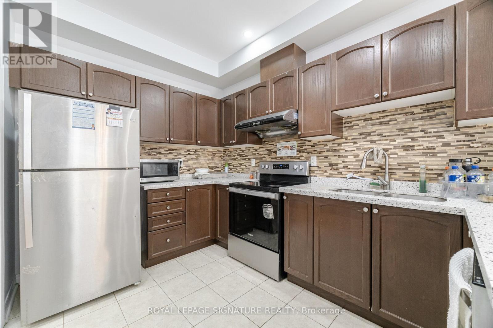 443 Comiskey Crescent, Mississauga, Ontario  L5W 0C7 - Photo 17 - W13785344