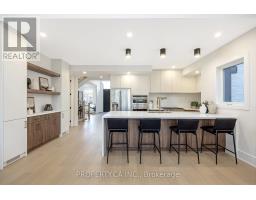 348 KINGSLEIGH COURT, Milton, Ontario
