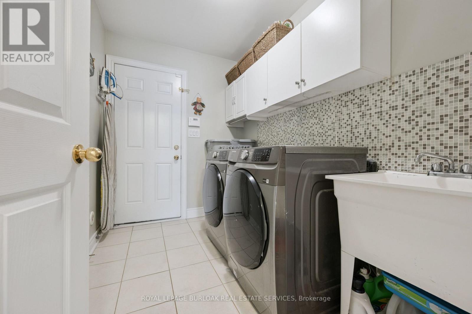 1983 Rackus Crescent, Mississauga, Ontario L5J 0A6 - Photo 10 - W13785374