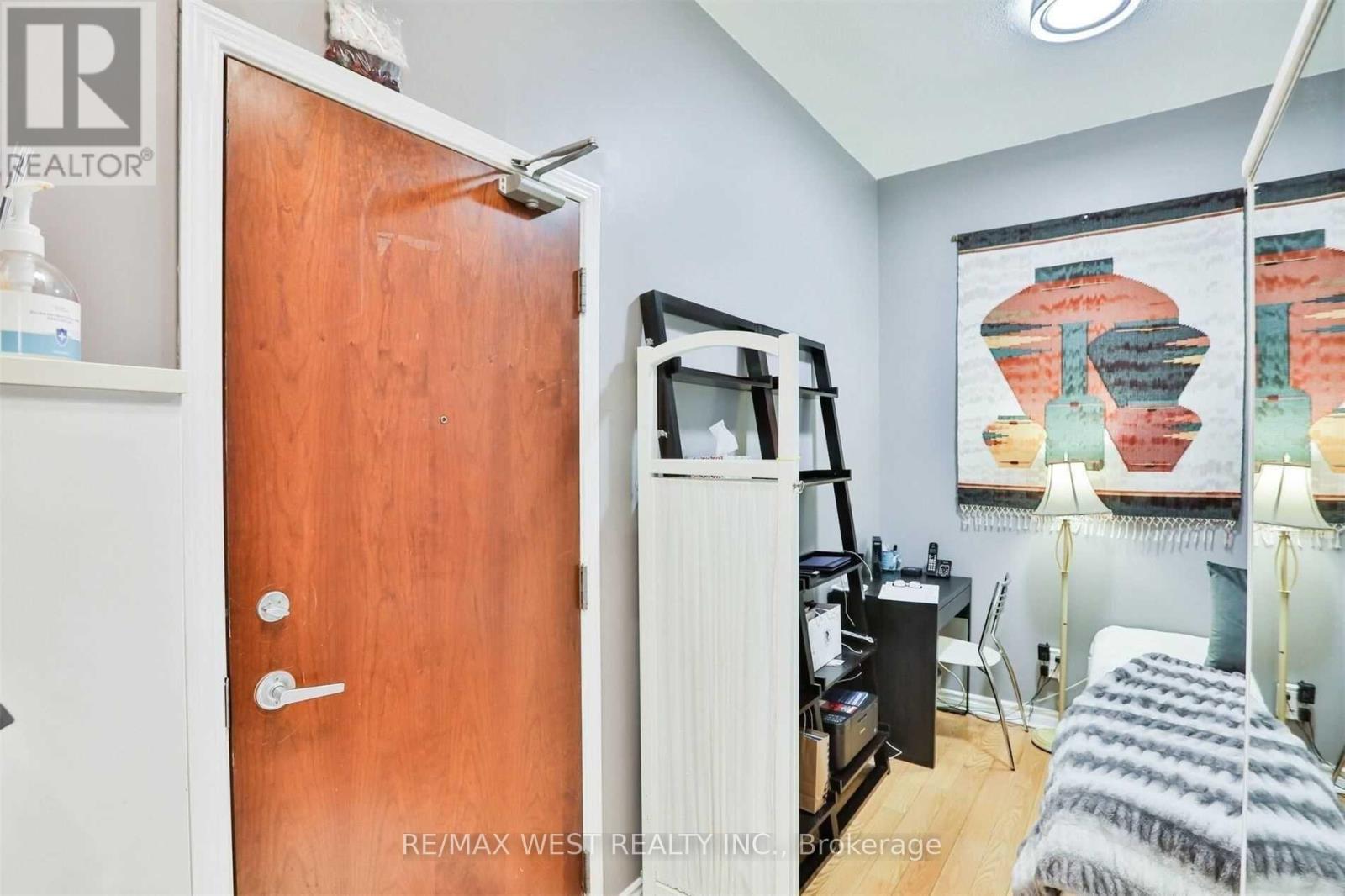 Gv-108 - 330 Princess Royal Drive, Mississauga, Ontario L5B 4M8 - Photo 12 - W13785378