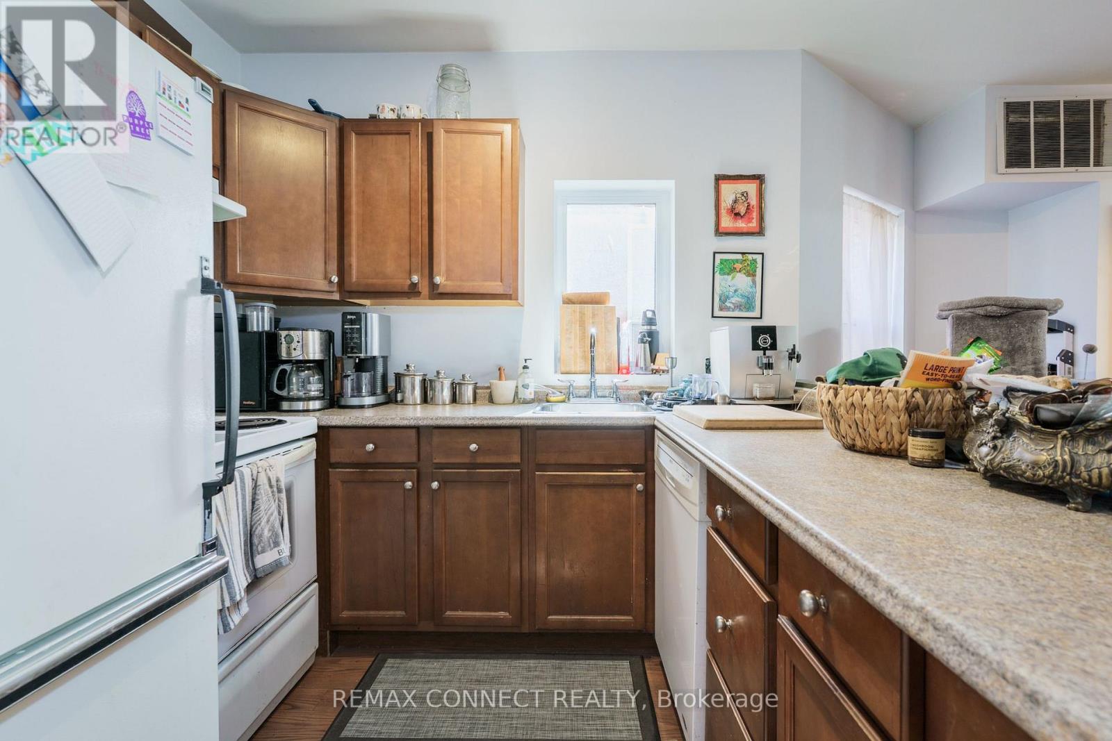 359 Roncesvalles Avenue, Toronto, Ontario  M6R 2M8 - Photo 14 - W13785392