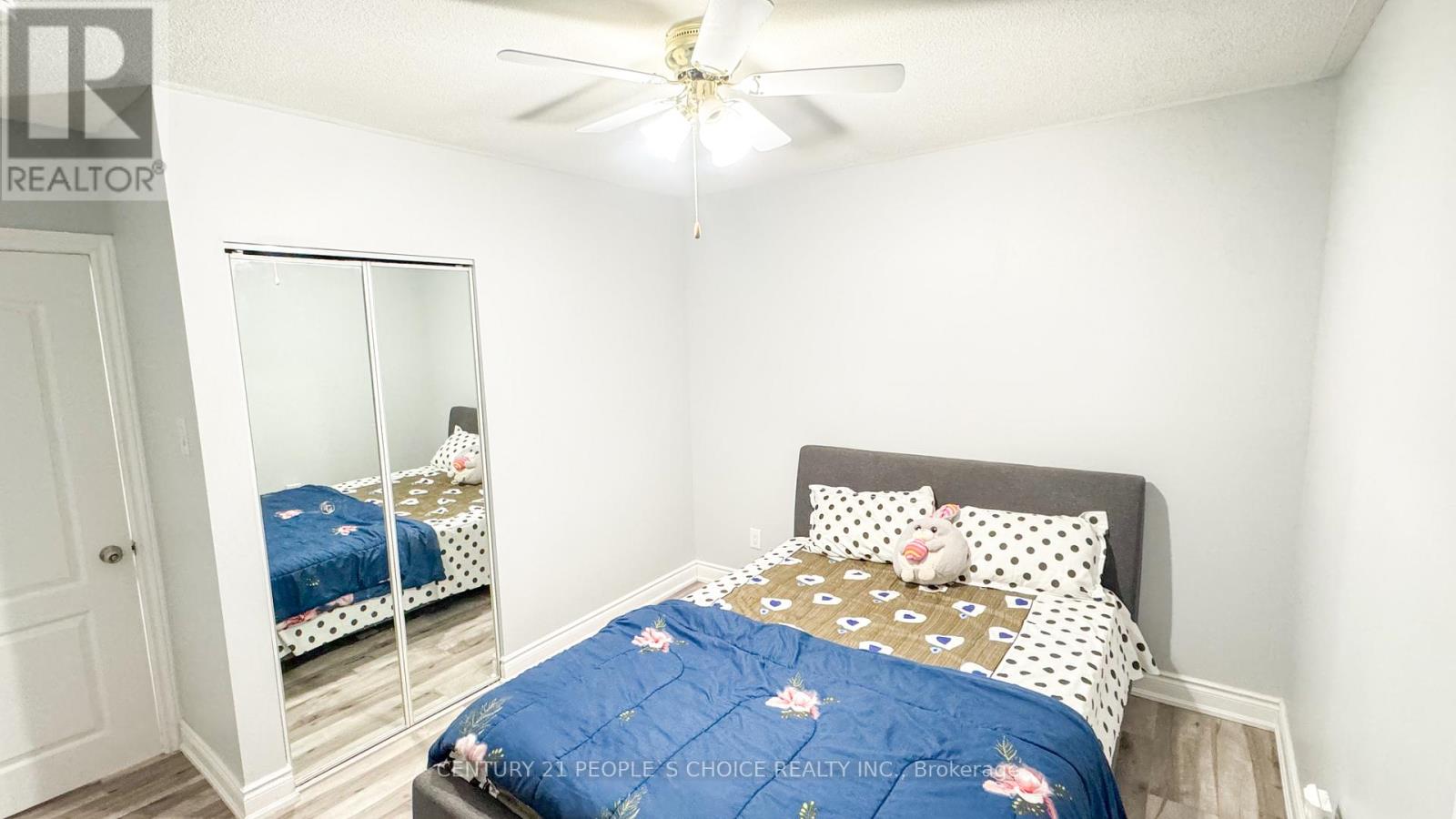 7 Dalraith Crescent, Brampton, Ontario  L6T 2X4 - Photo 6 - W13785394