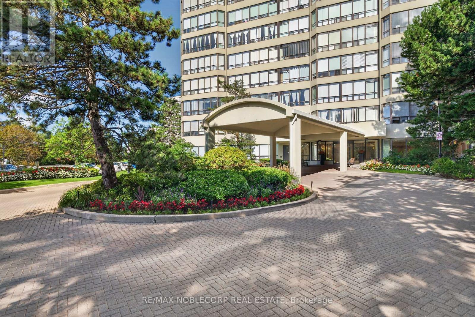 1603 - 22 HANOVER ROAD, Brampton, Ontario