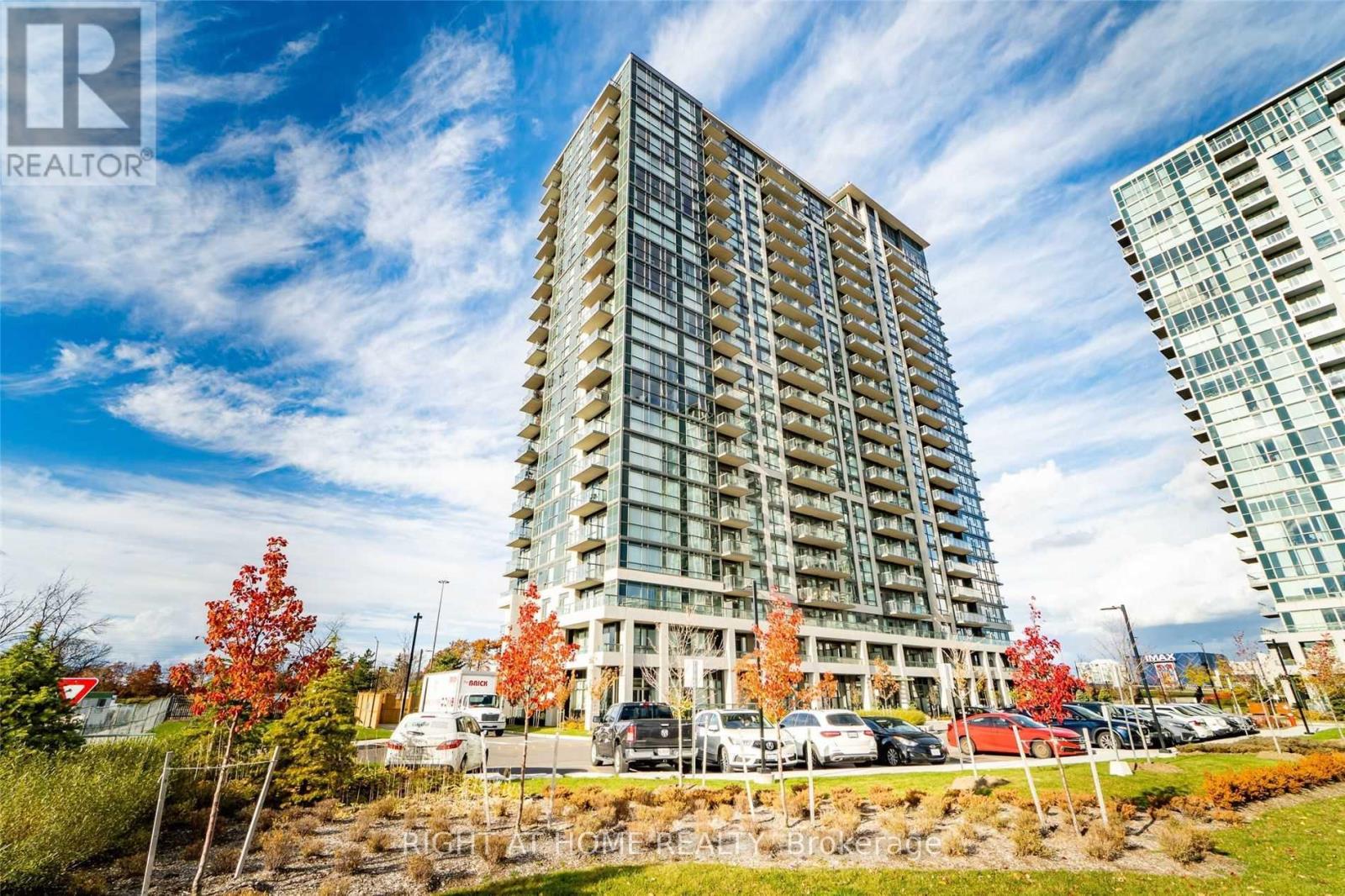 512 - 349 Rathburn Road W, Mississauga, Ontario L5B 0G9 - Photo 3 - W13785414