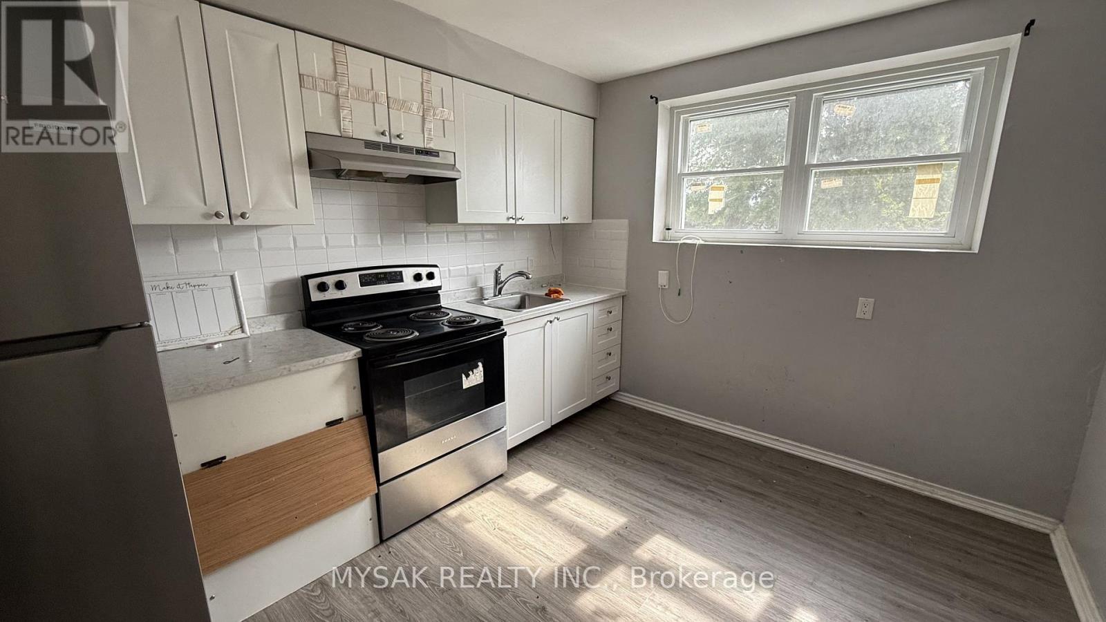 106 Lorne Avenue, Chatham-Kent, Ontario  N7M 1S1 - Photo 5 - X13785134