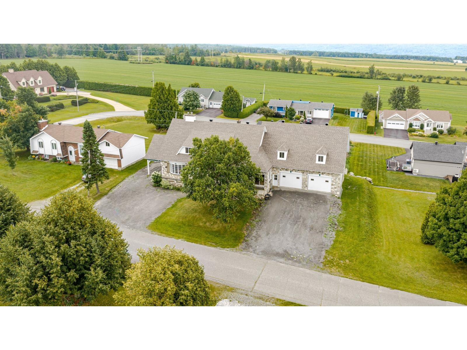 248 Rue Lacroix Lambton Quebec Canada G0M1H0 2
