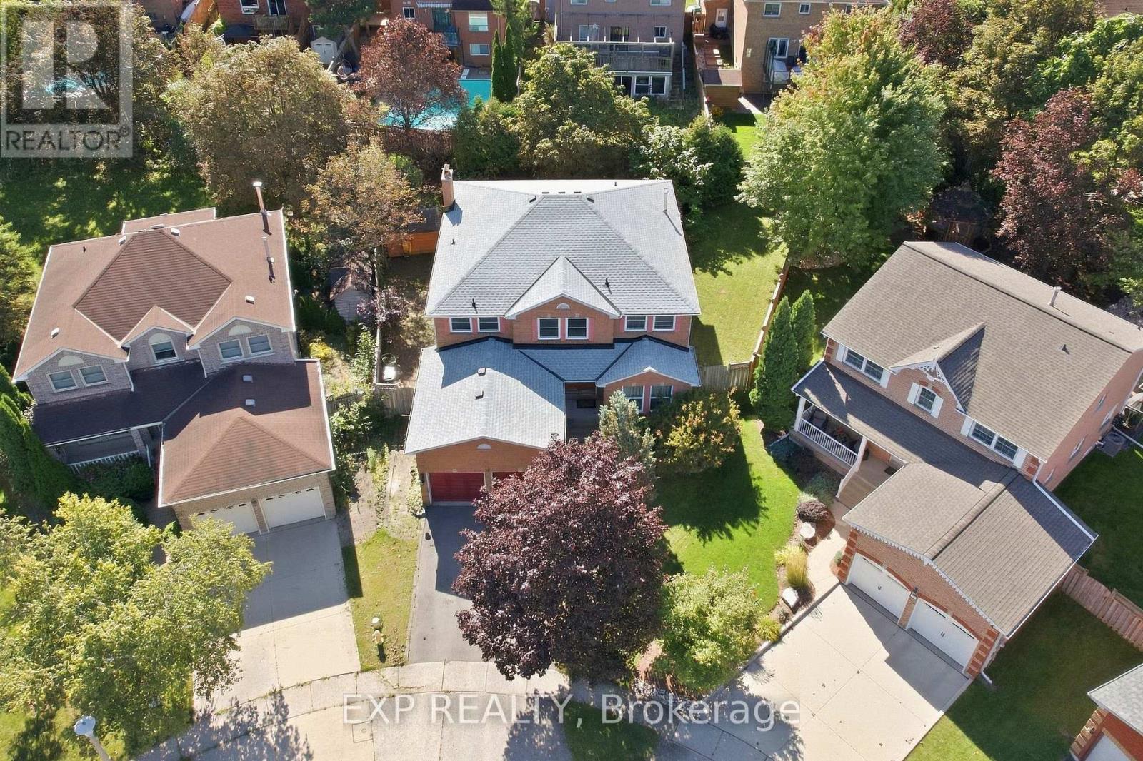 28 Hurlbut Place, Cambridge, Ontario  N1T 1L6 - Photo 2 - X13710032