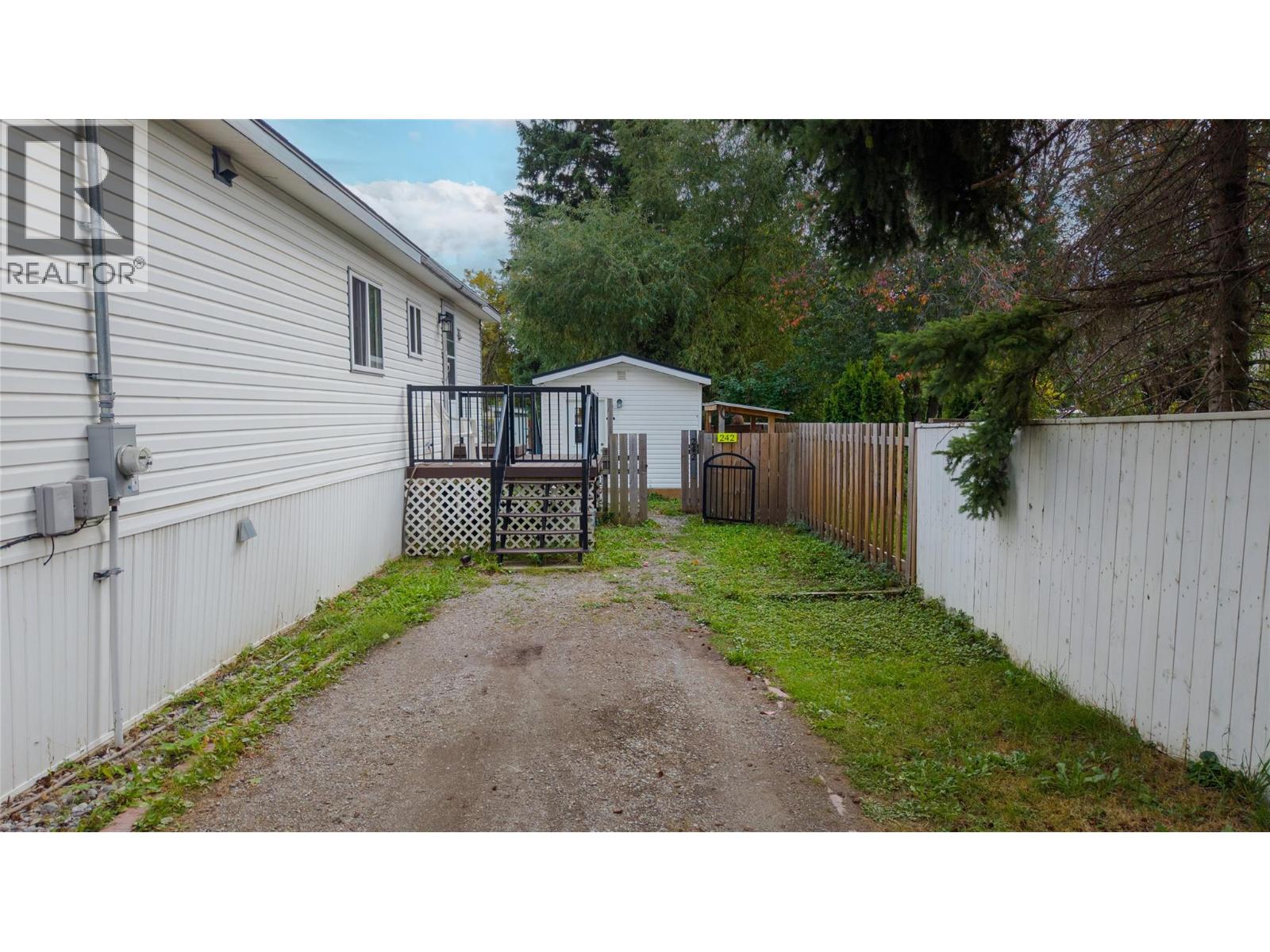 242 Hartley Street, Fernie, British Columbia  V0B 1M1 - Photo 34 - 10400687