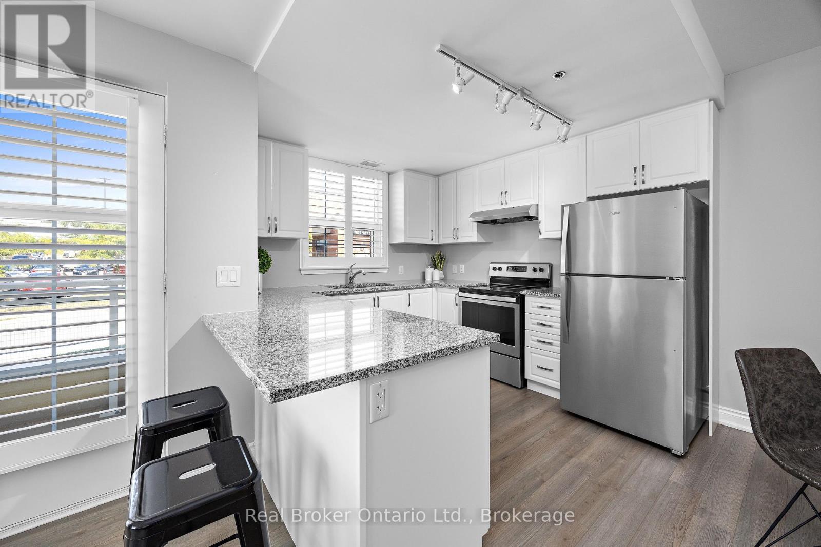 216 - 21 Brookhouse Drive, Clarington, Ontario  L1B 0V4 - Photo 8 - E13785552