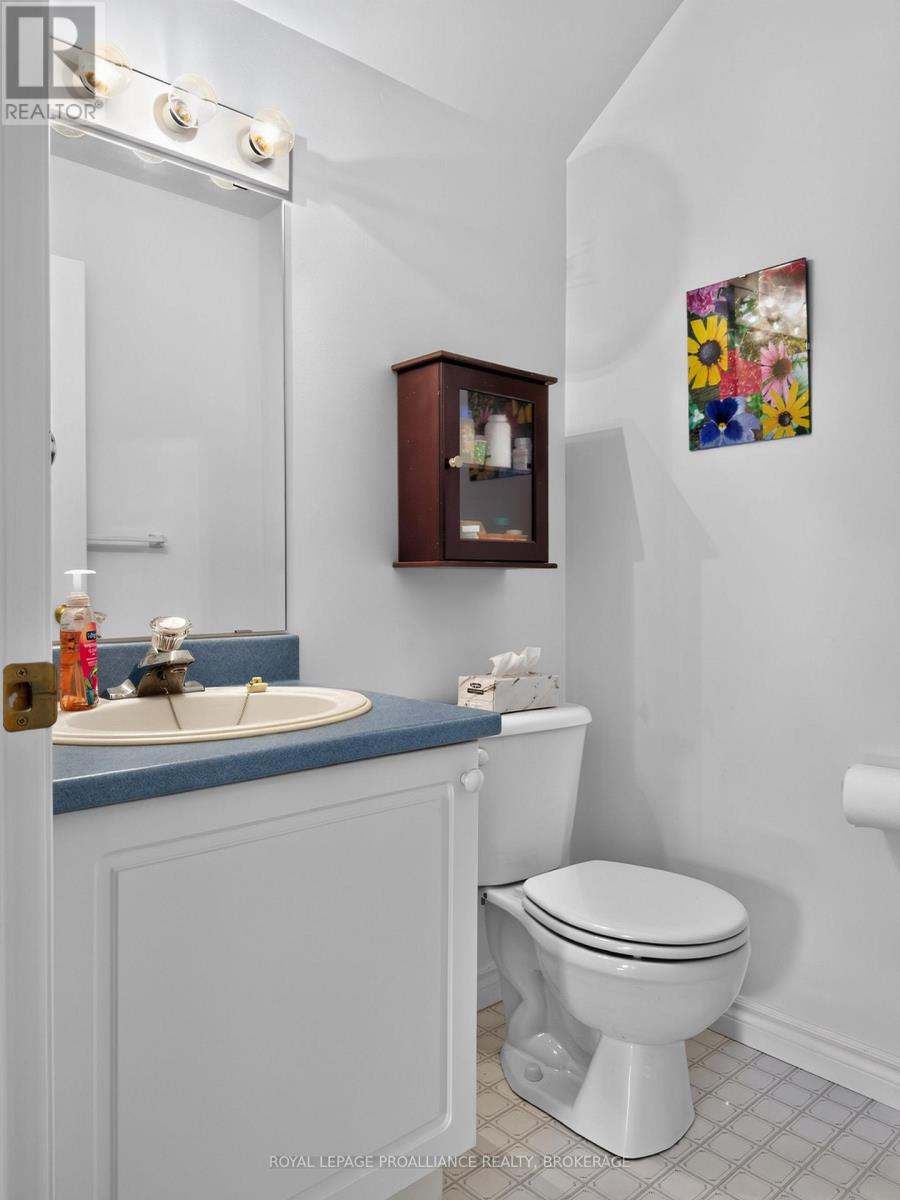 733 Shires Way, Kingston, Ontario  K7M 8X9 - Photo 15 - X13785516