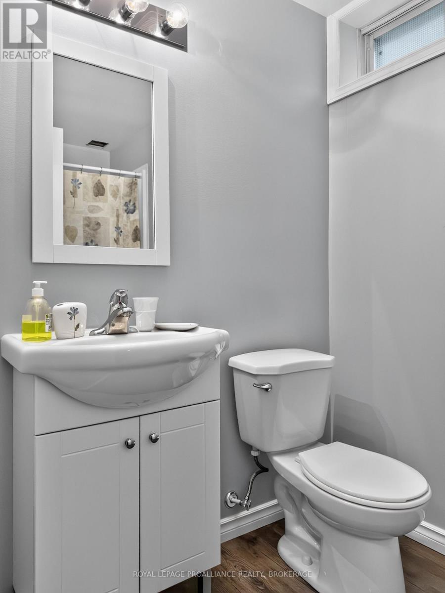 733 Shires Way, Kingston, Ontario  K7M 8X9 - Photo 23 - X13785516