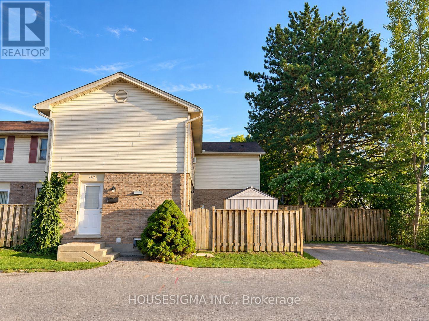 162 - 230 Clarke Road, London East, Ontario  N5W 5P8 - Photo 1 - X13785536