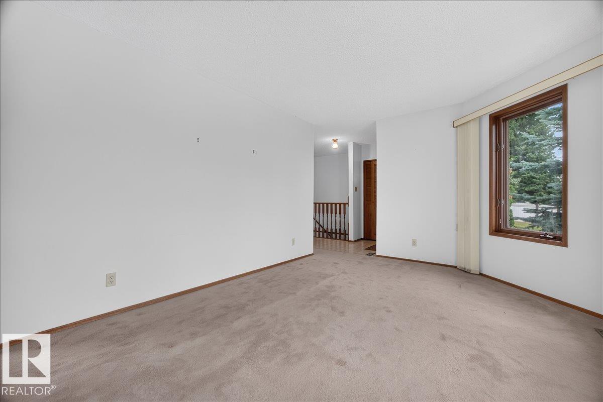 2907 49 ST NW photo 12