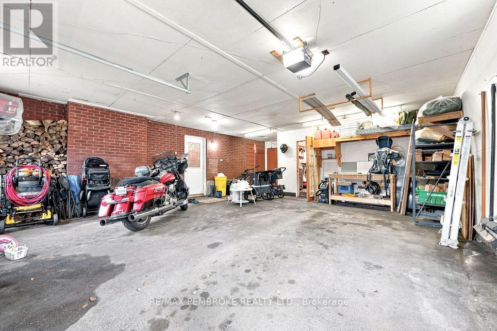 13 Sunset Crescent, Petawawa, Ontario K8H 2L8 - Photo 27 - X13785512