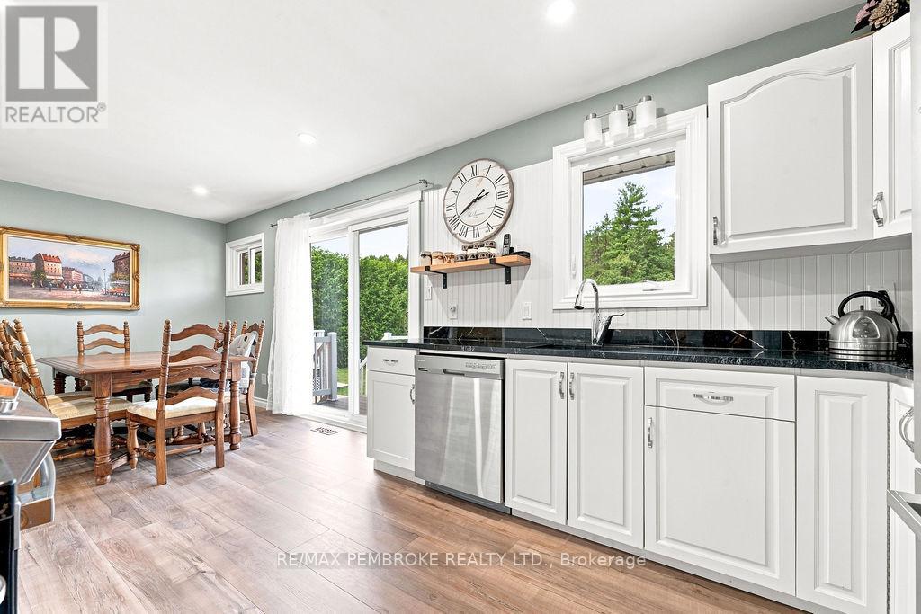 13 Sunset Crescent, Petawawa, Ontario K8H 2L8 - Photo 9 - X13785512