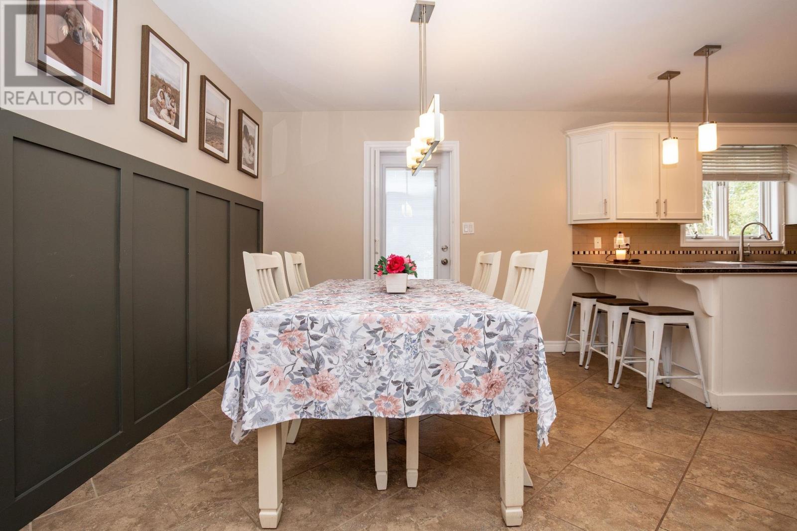 17 Aptos Drive, Stratford, Prince Edward Island  C1B 1W7 - Photo 5 - 202623307