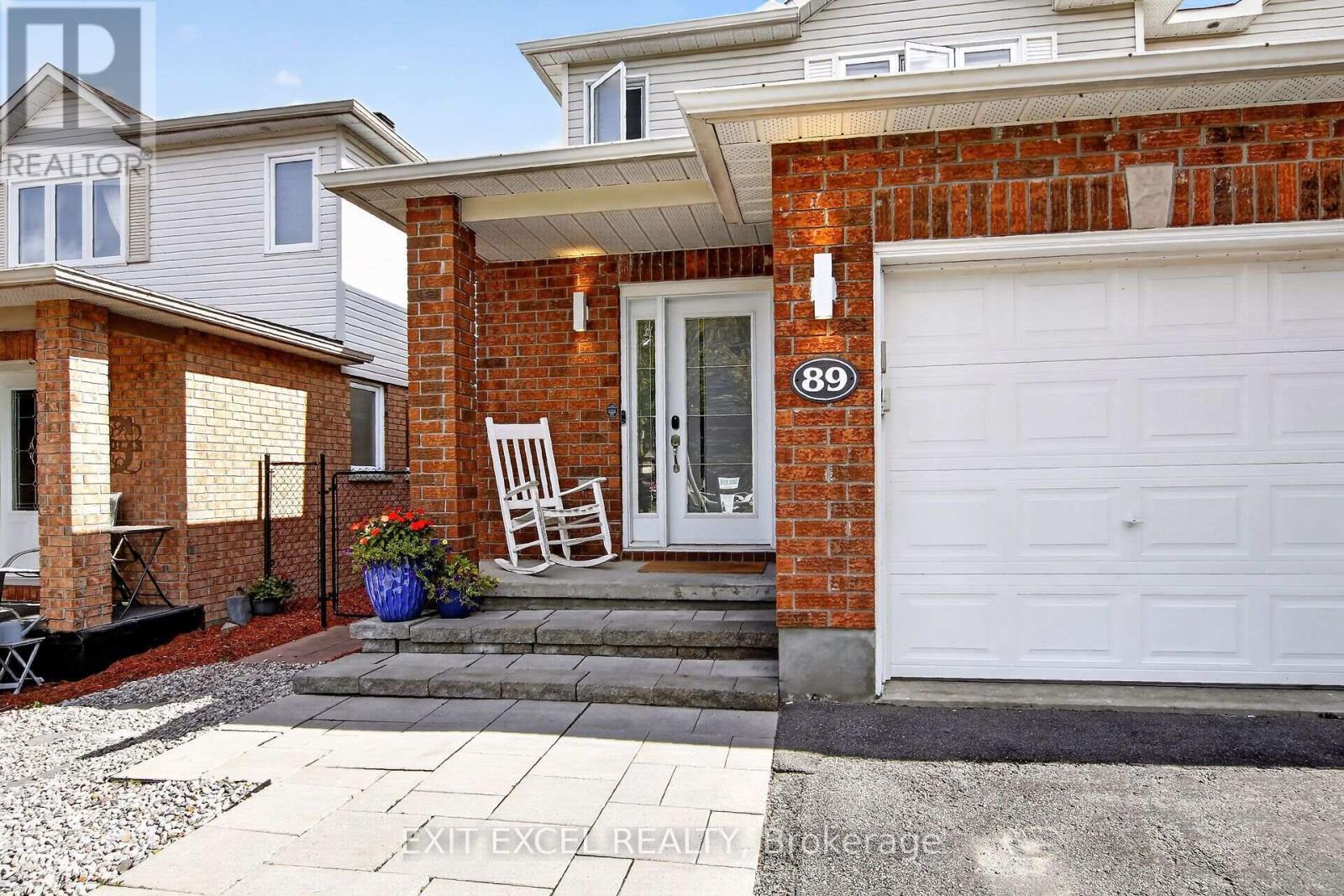 89 Forestglade Crescent, Ottawa, Ontario K1G 6A6 - Photo 2 - X13785584