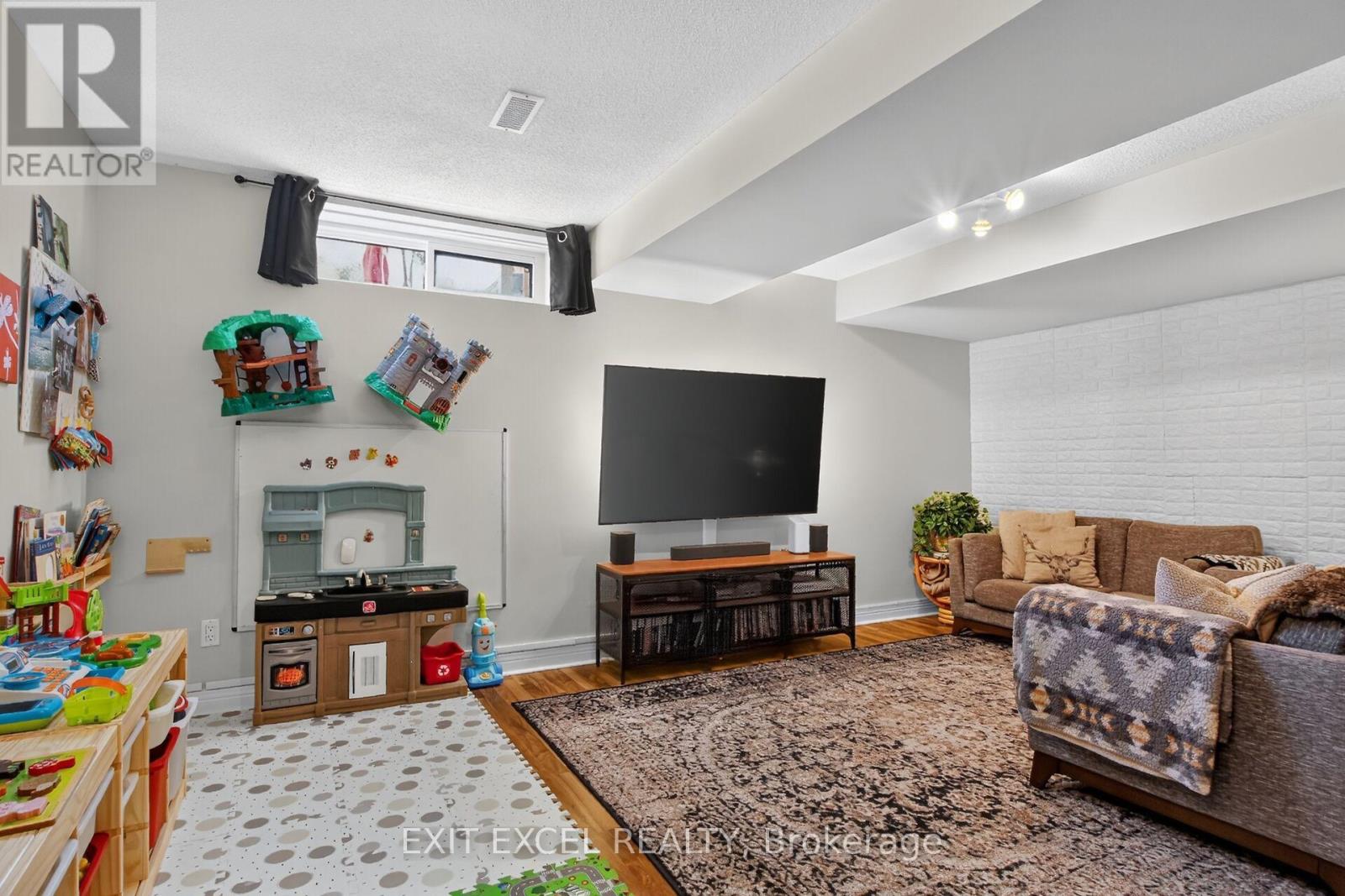 89 Forestglade Crescent, Ottawa, Ontario K1G 6A6 - Photo 26 - X13785584