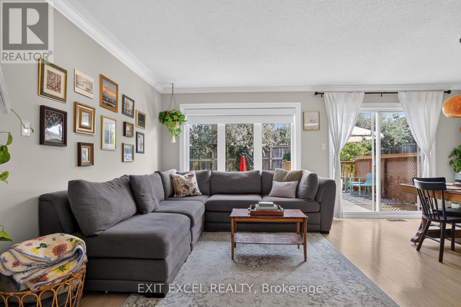 89 Forestglade Crescent, Ottawa, Ontario K1G 6A6 - Photo 8 - X13785584