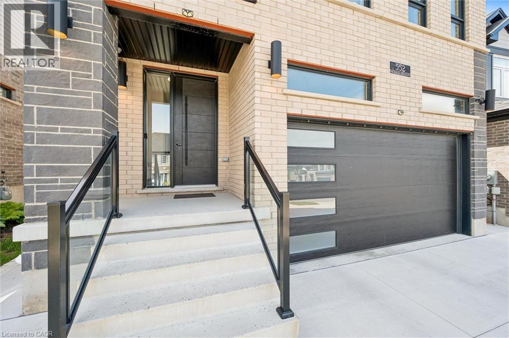 552 Nathalie Crescent, Kitchener, Ontario  N2E 0H9 - Photo 7 - 40863351