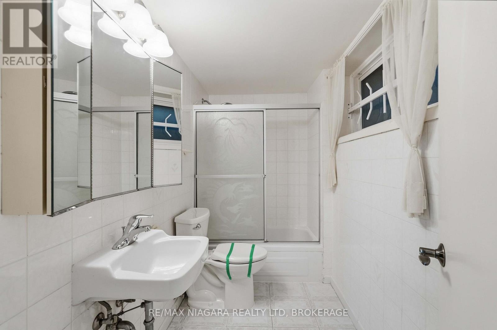 150 Woodside Drive, St. Catharines, Ontario  L2T 1X2 - Photo 25 - X13785436