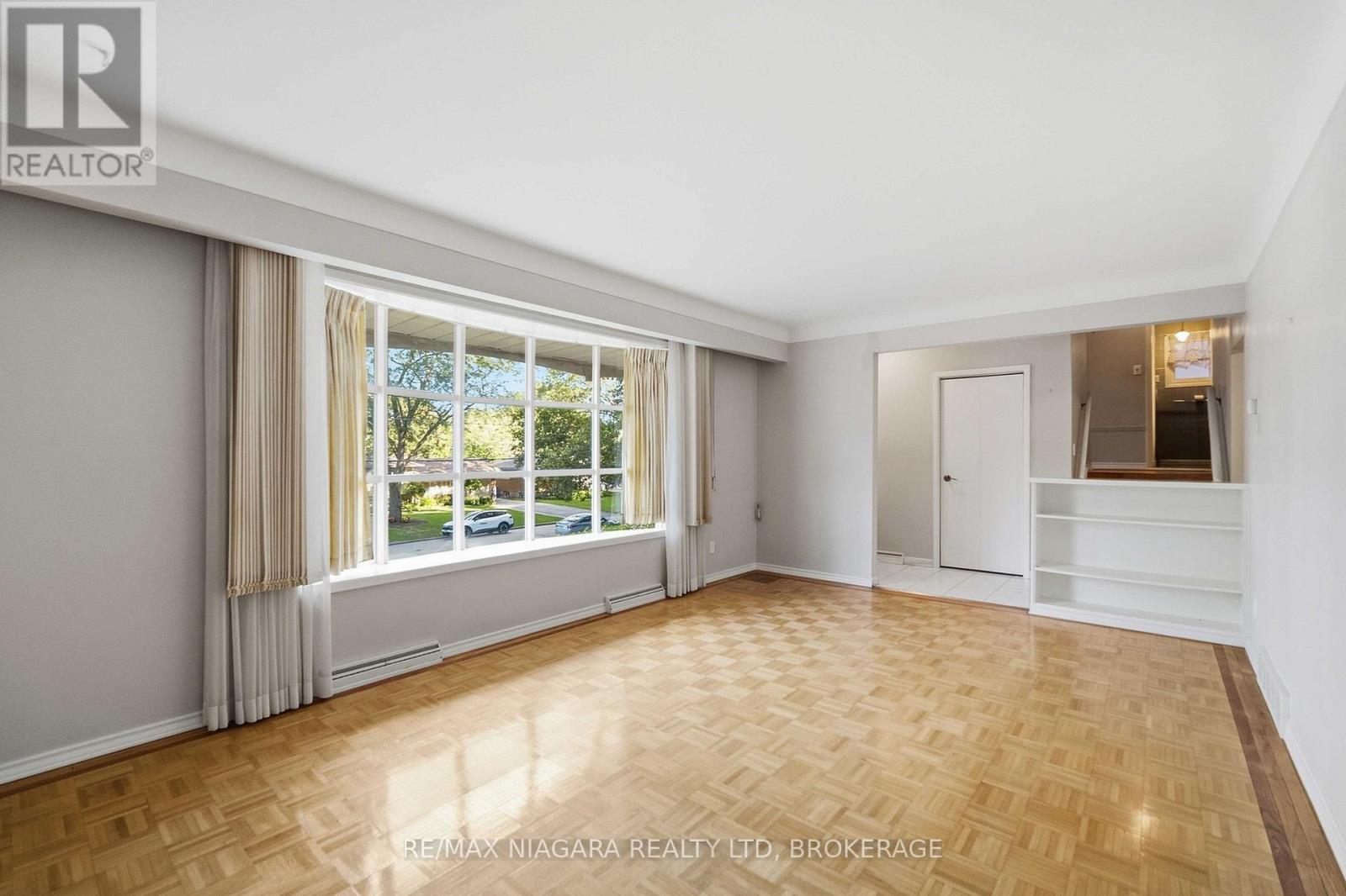 150 Woodside Drive, St. Catharines, Ontario  L2T 1X2 - Photo 7 - X13785436