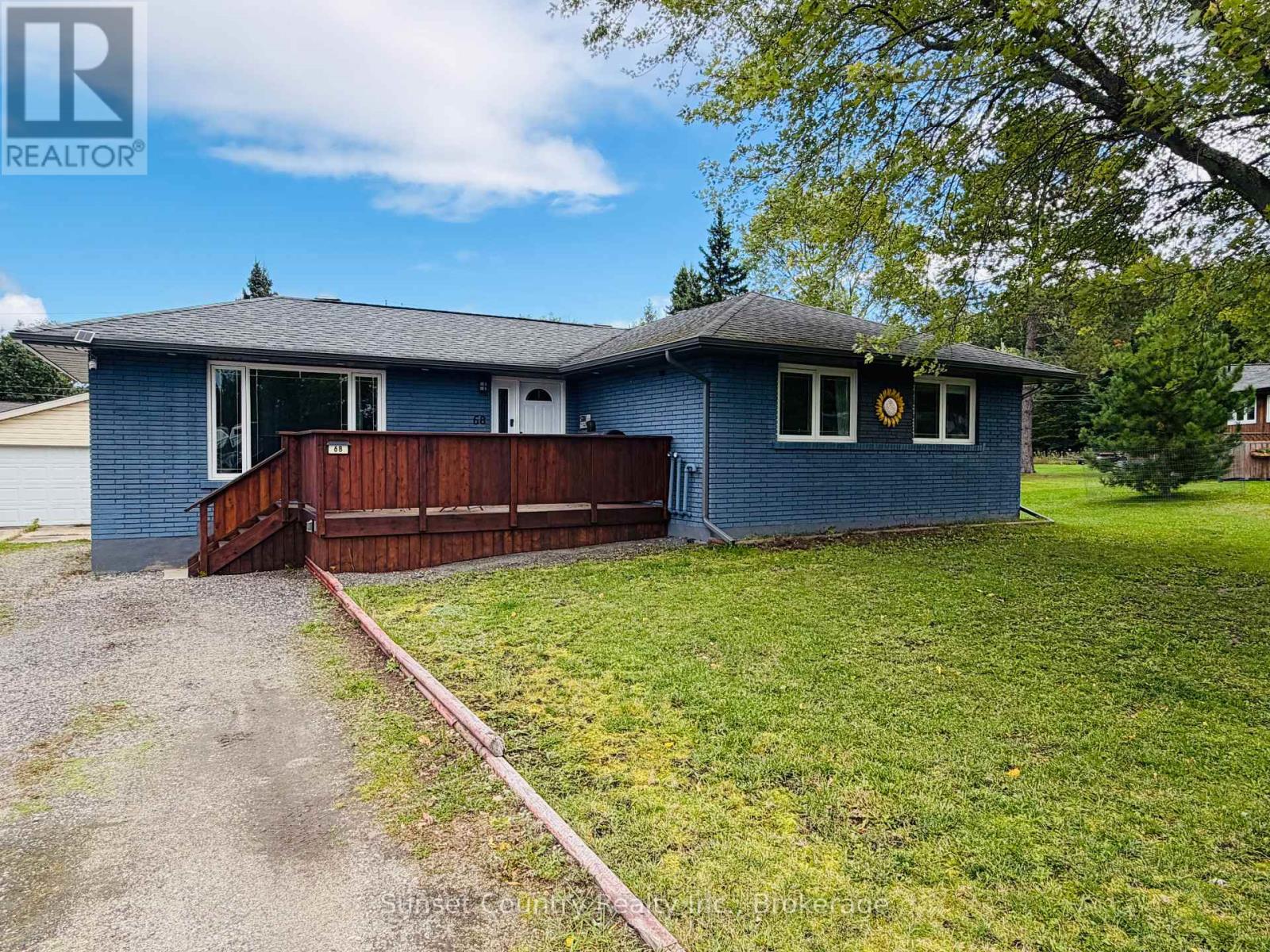 68 DINGWALL PARKWAY, Dryden, Ontario