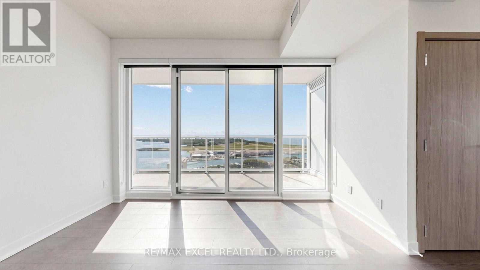 4002 - 17 Bathurst Street, Toronto, Ontario  M5V 0N1 - Photo 4 - C13785582