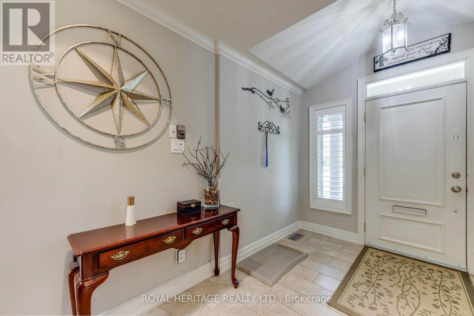 8 Chantrey Court, Toronto, Ontario  M1E 4V3 - Photo 3 - E13785504