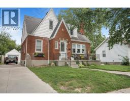11 COLLEGE, Chatham, Ontario