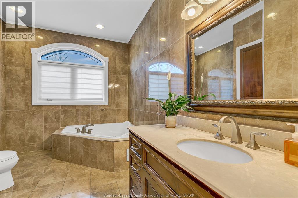 425 Country Club Drive, Windsor, Ontario  N9G 3G9 - Photo 15 - 26022623