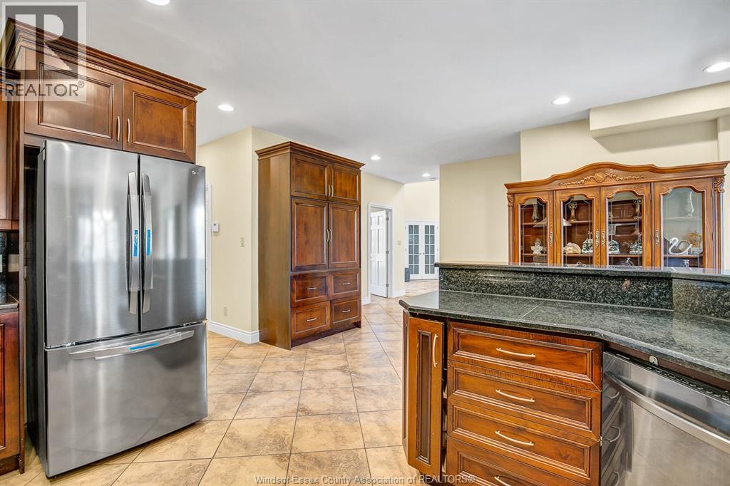 425 Country Club Drive, Windsor, Ontario  N9G 3G9 - Photo 20 - 26022623