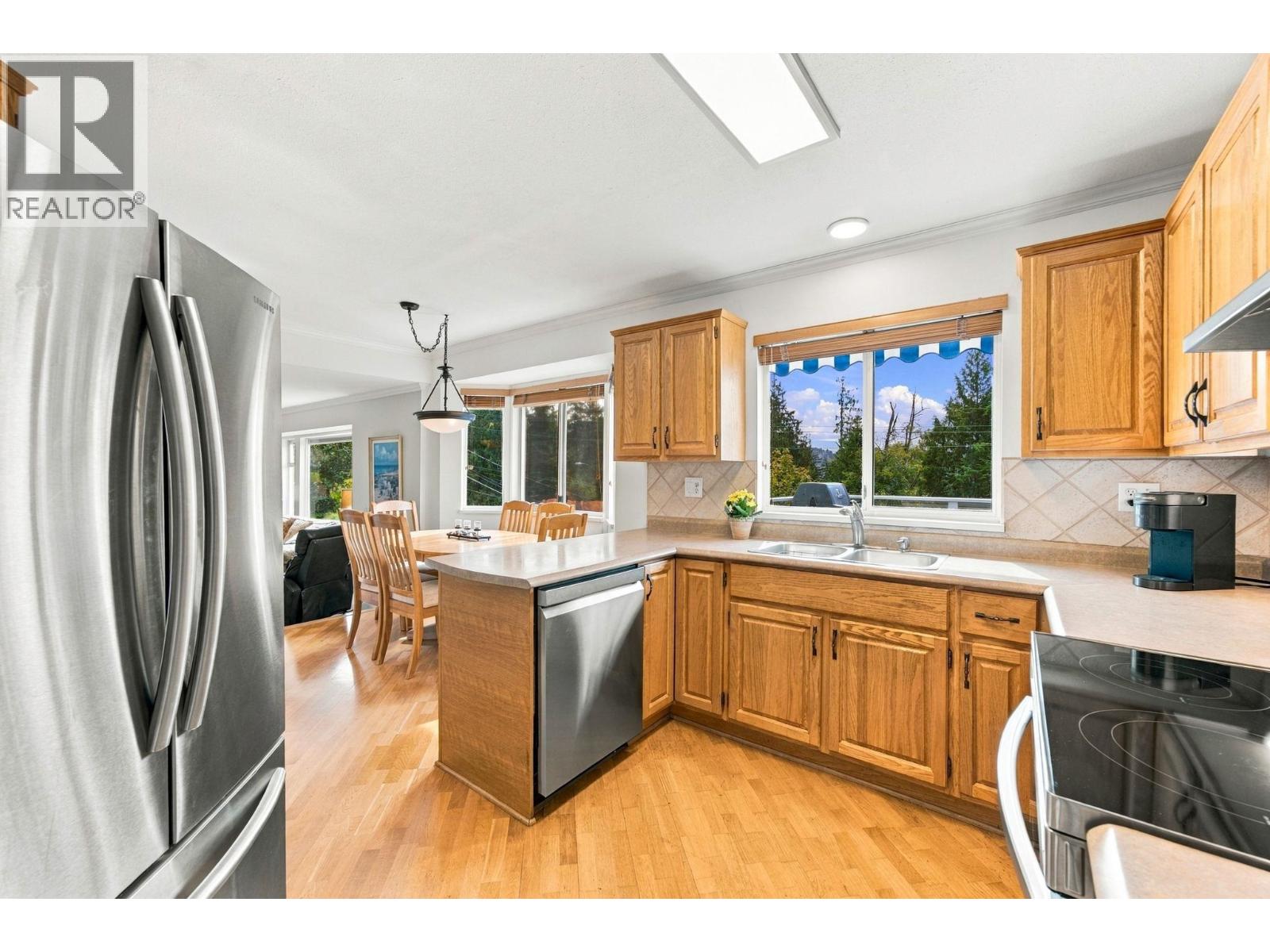 3950 Sparrow Lane, North Vancouver, British Columbia  V7G 2M8 - Photo 10 - R3165513