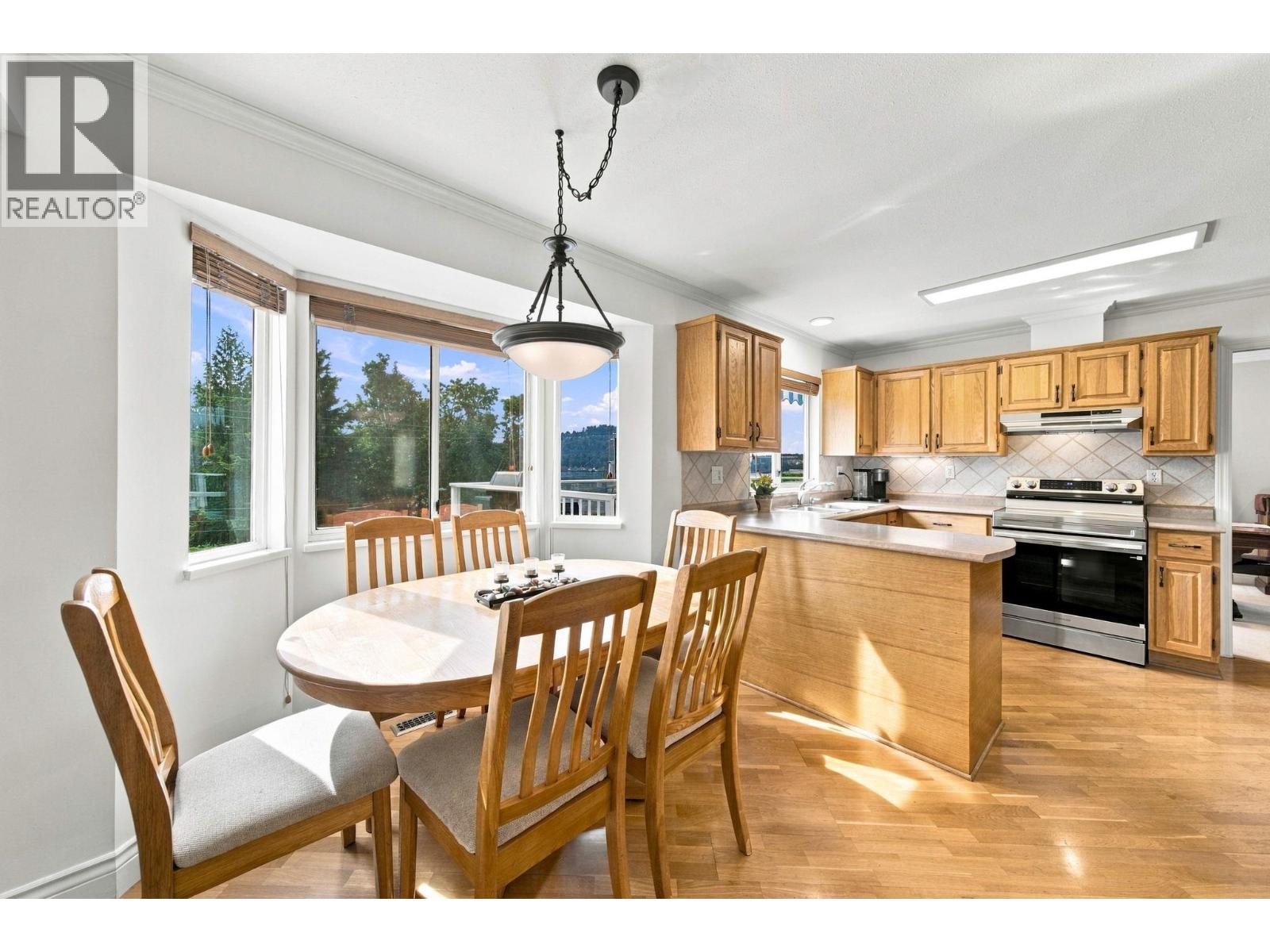 3950 Sparrow Lane, North Vancouver, British Columbia  V7G 2M8 - Photo 11 - R3165513