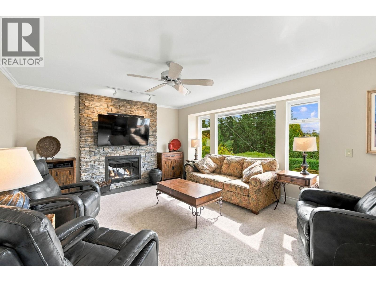 3950 Sparrow Lane, North Vancouver, British Columbia  V7G 2M8 - Photo 12 - R3165513