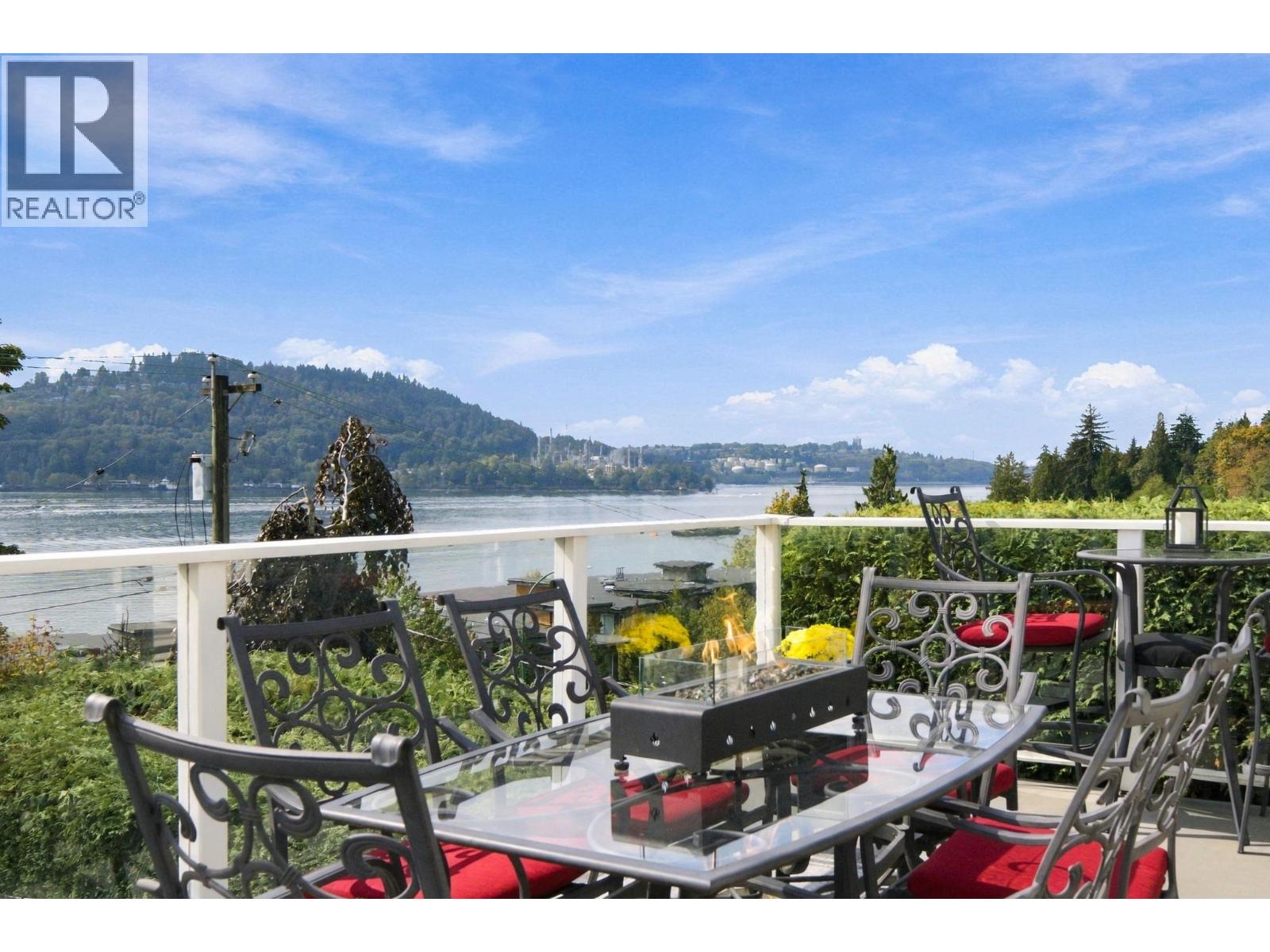 3950 Sparrow Lane, North Vancouver, British Columbia  V7G 2M8 - Photo 6 - R3165513
