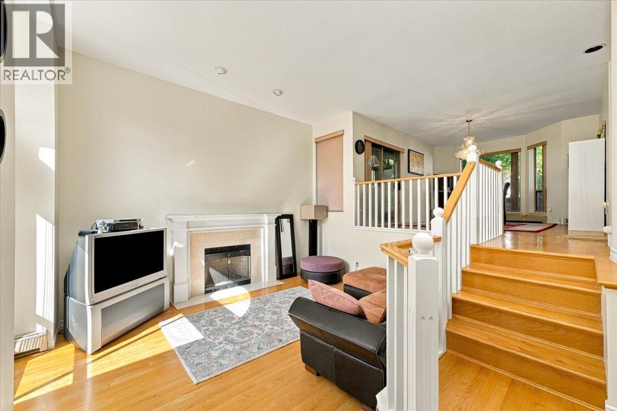 1523 Lawson Avenue, West Vancouver, British Columbia  V7V 2C8 - Photo 3 - R3165515