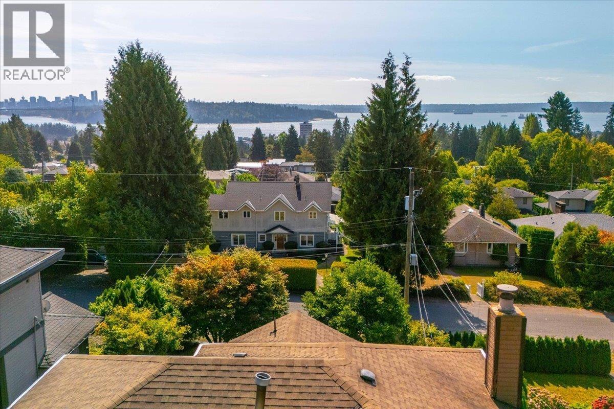 1523 Lawson Avenue, West Vancouver, British Columbia  V7V 2C8 - Photo 38 - R3165515
