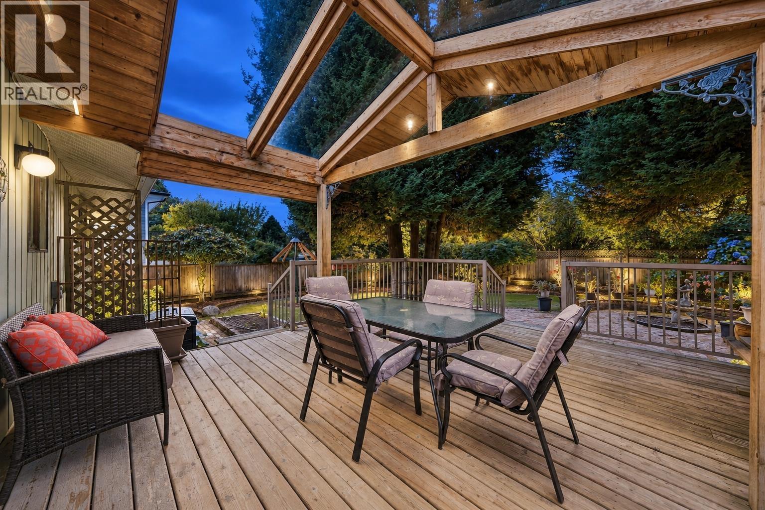 2161 Floralynn Crescent, North Vancouver, British Columbia  V7J 2W3 - Photo 11 - R3165518