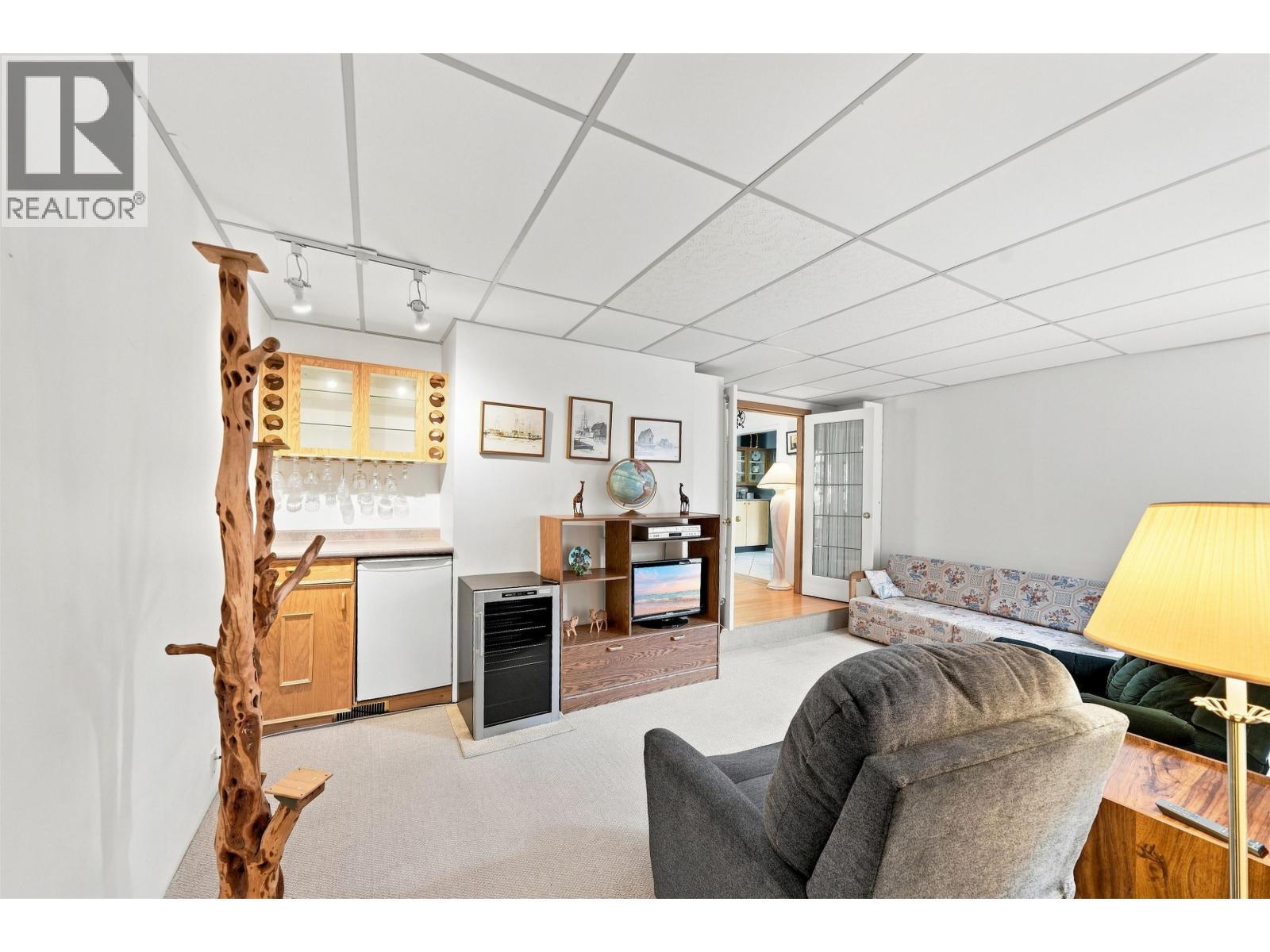 2161 Floralynn Crescent, North Vancouver, British Columbia  V7J 2W3 - Photo 14 - R3165518