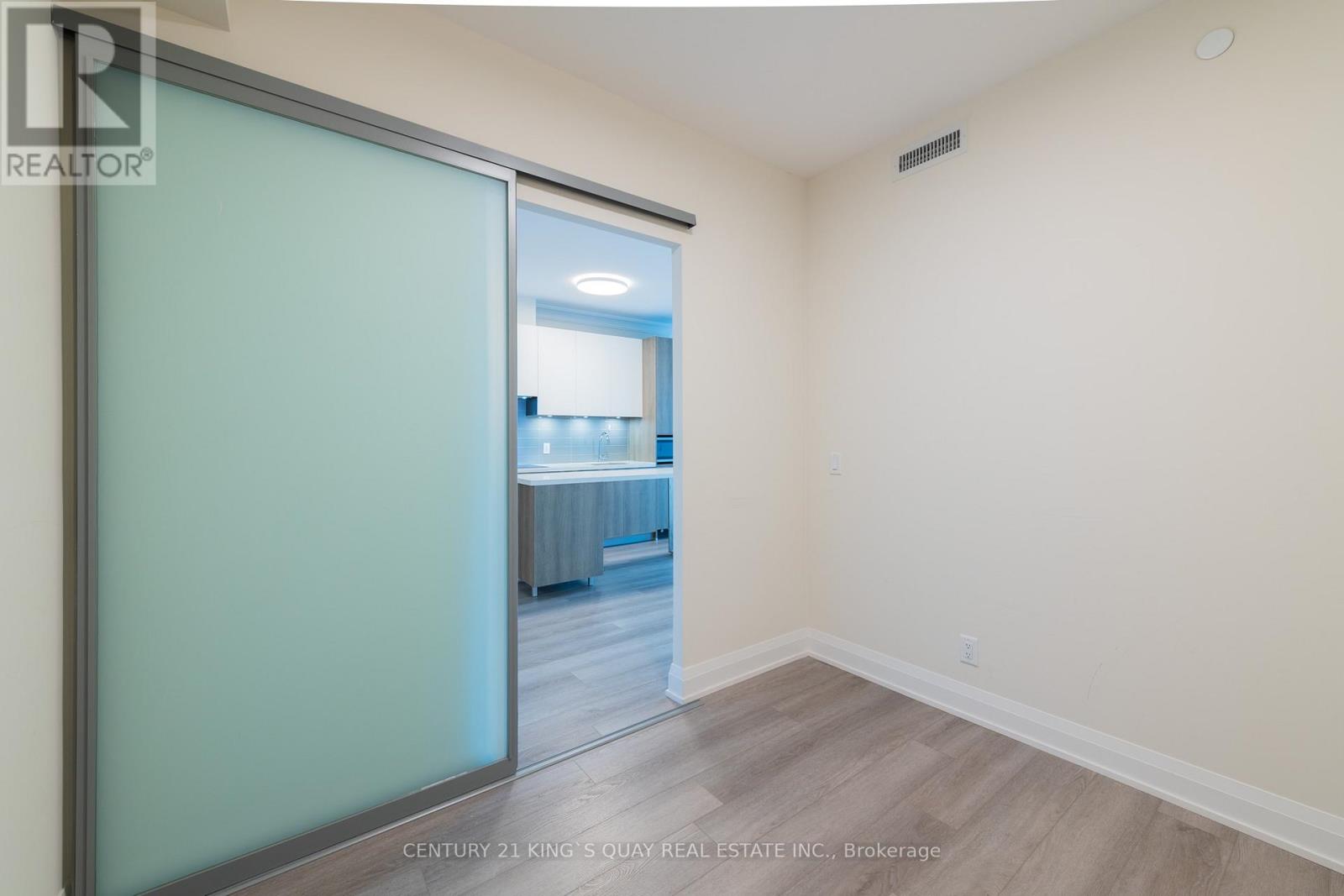 1702 - 18 Water Walk Drive, Markham, Ontario  L3R 6L5 - Photo 24 - N13785488
