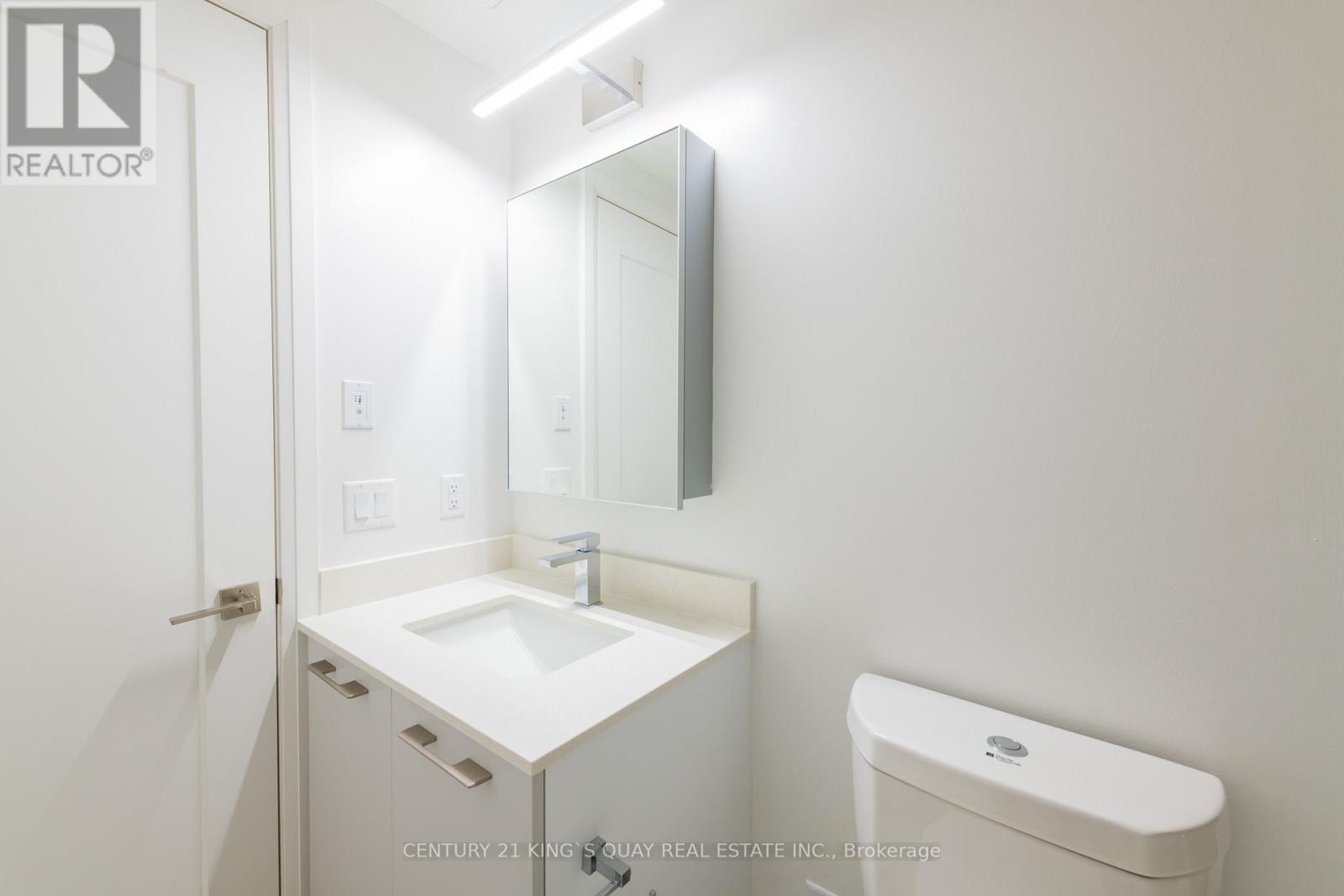 1702 - 18 Water Walk Drive, Markham, Ontario  L3R 6L5 - Photo 27 - N13785488