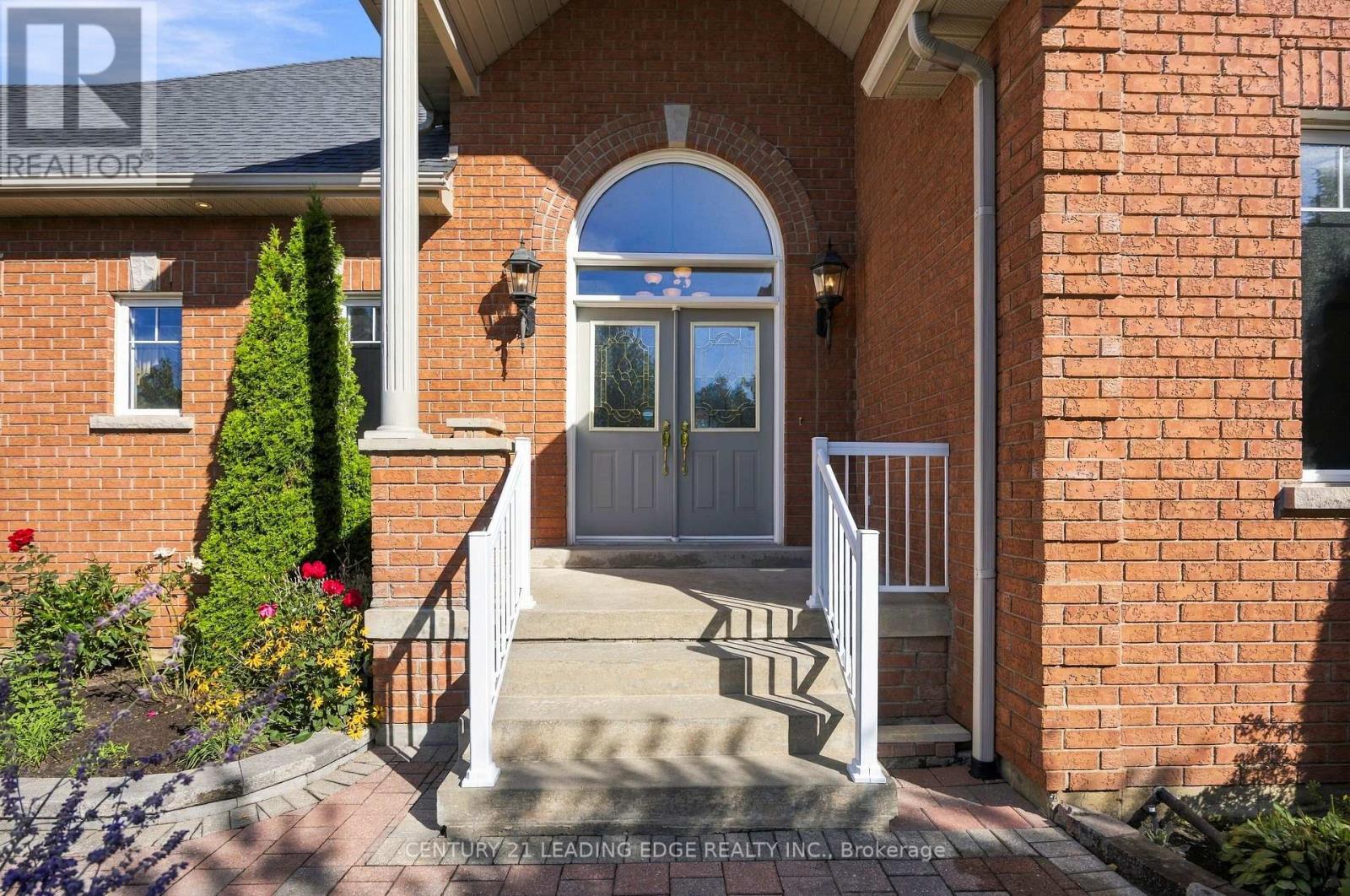 24 George Pipher Lane, Whitchurch-Stouffville, Ontario  L4A 1M4 - Photo 4 - N13785562