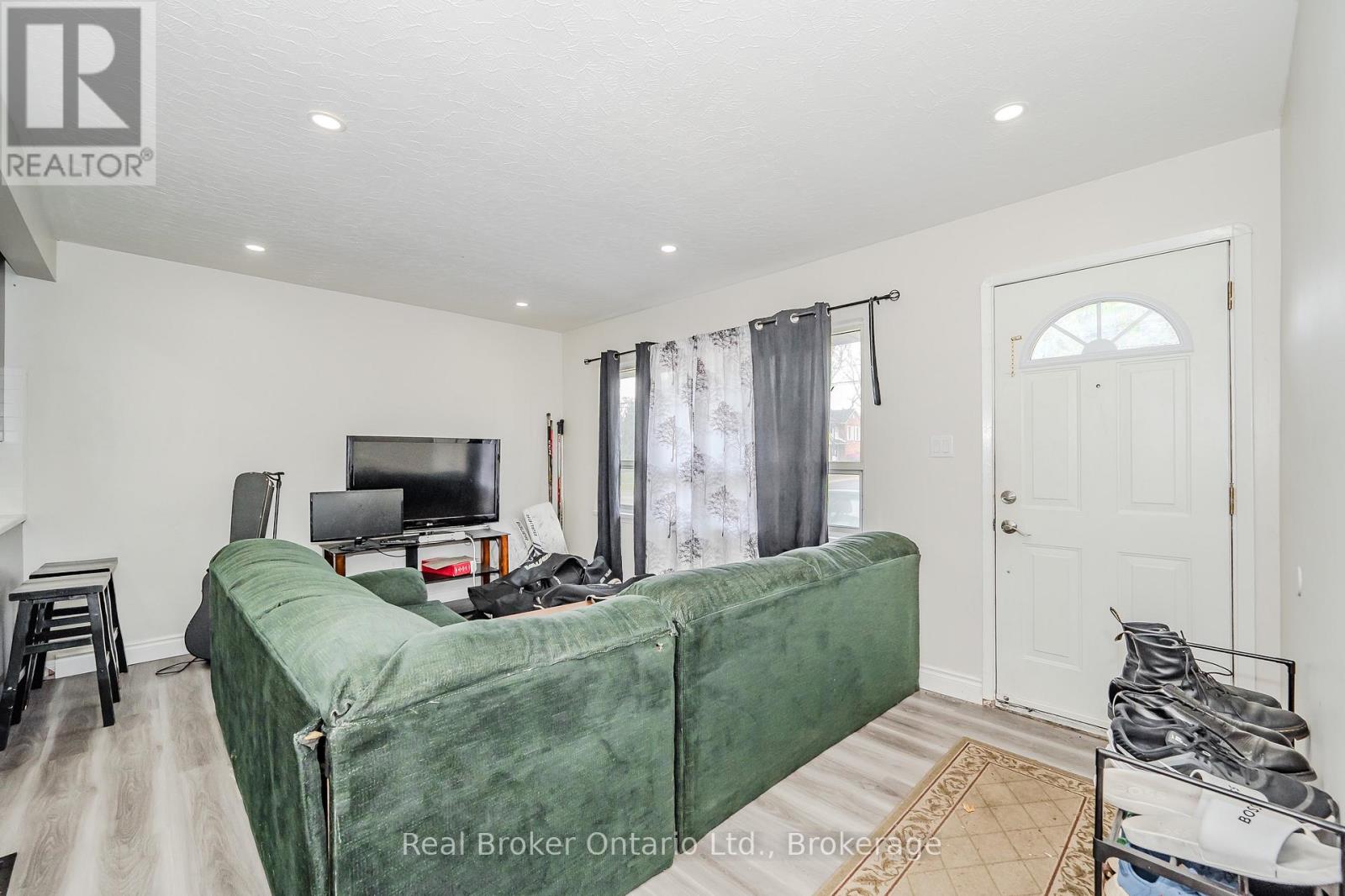 112 Victoria Road N, Guelph, Ontario N1E 5H3 - Photo 4 - X13785450