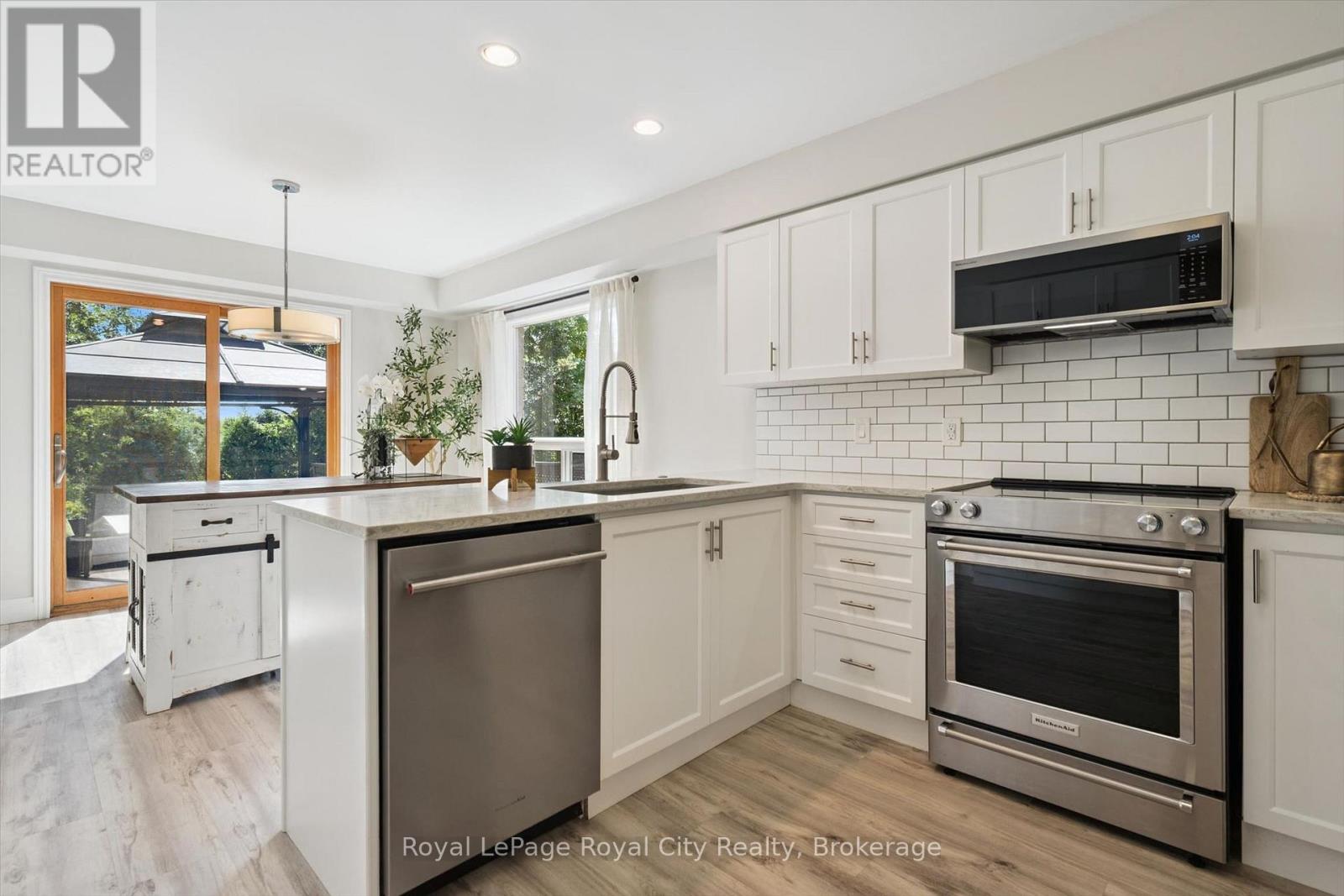 81 Teal Drive, Guelph, Ontario N1C 1H2 - Photo 8 - X13785564