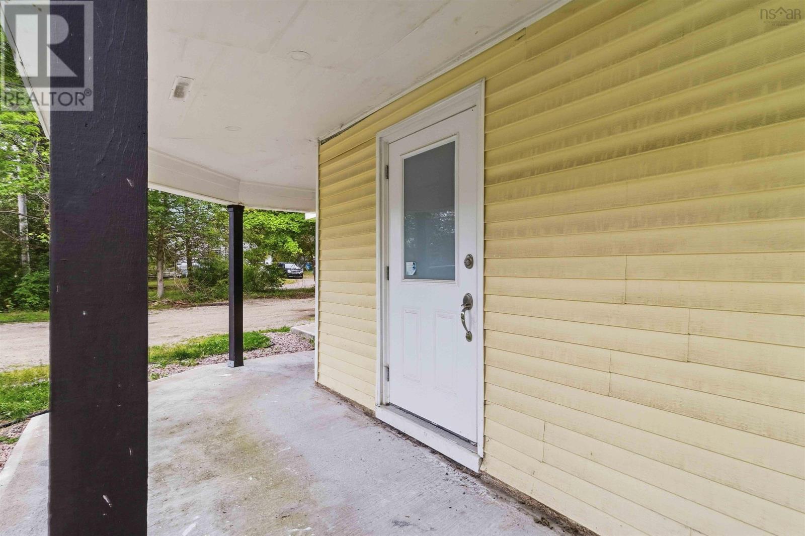 89 St. Phillips Street, Bridgewater, Nova Scotia  B4V 1W4 - Photo 10 - 202618842
